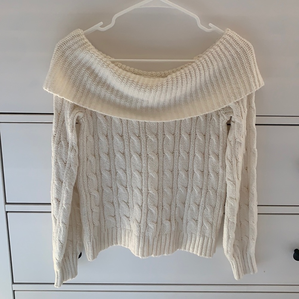 Off-the-shoulder cable knit sweater